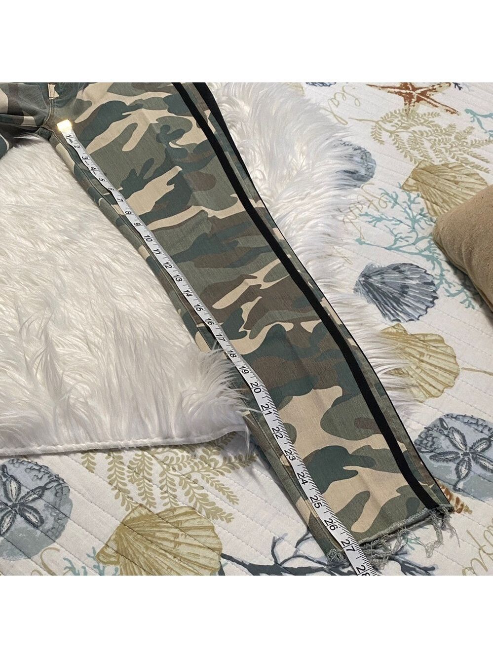 MOTHER Camouflage Pants with Black Detail - Picture 6 of 11